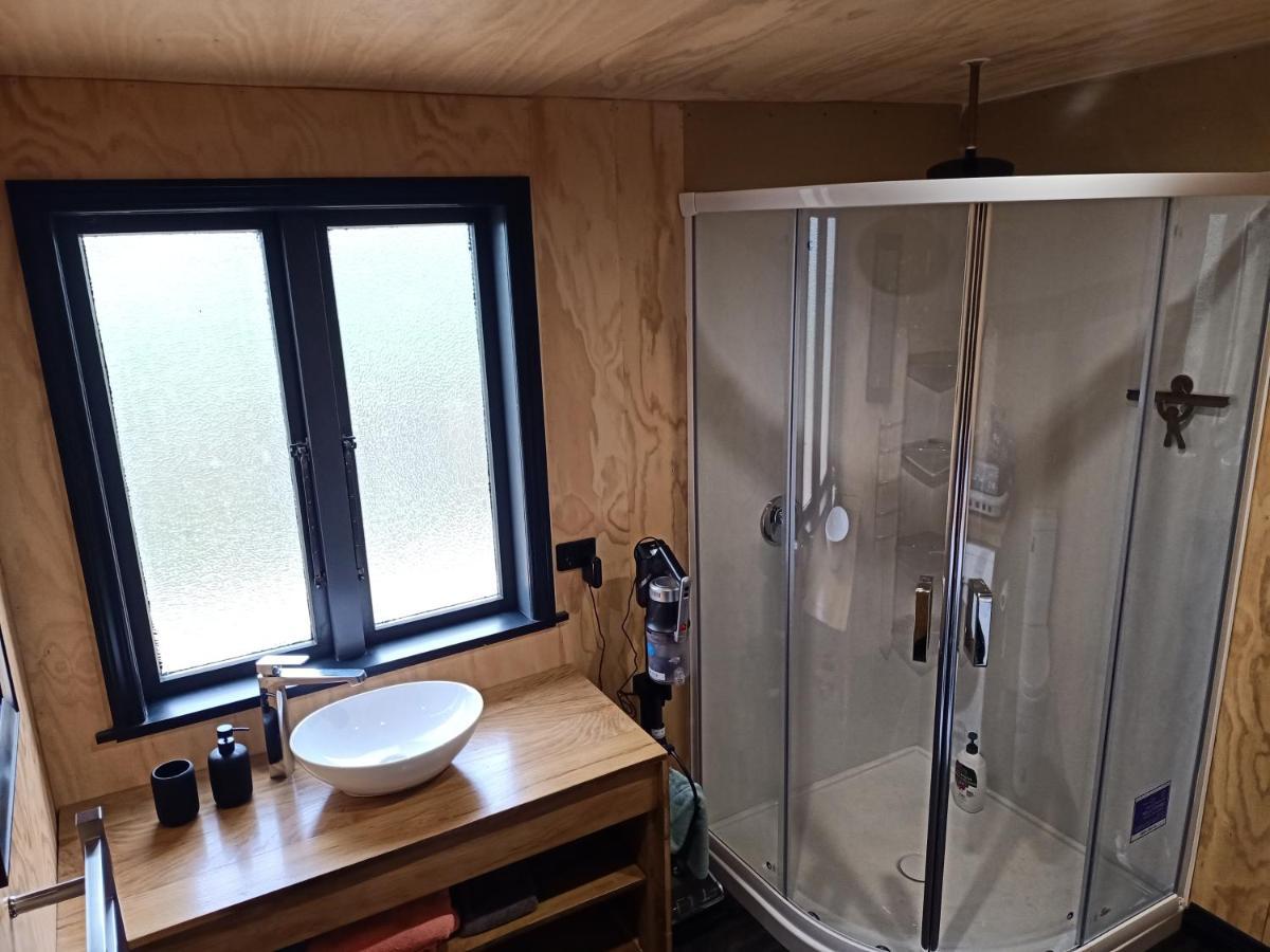 Renagour Cottage - Farmstay With Hot Tub! 왕거누이 외부 사진